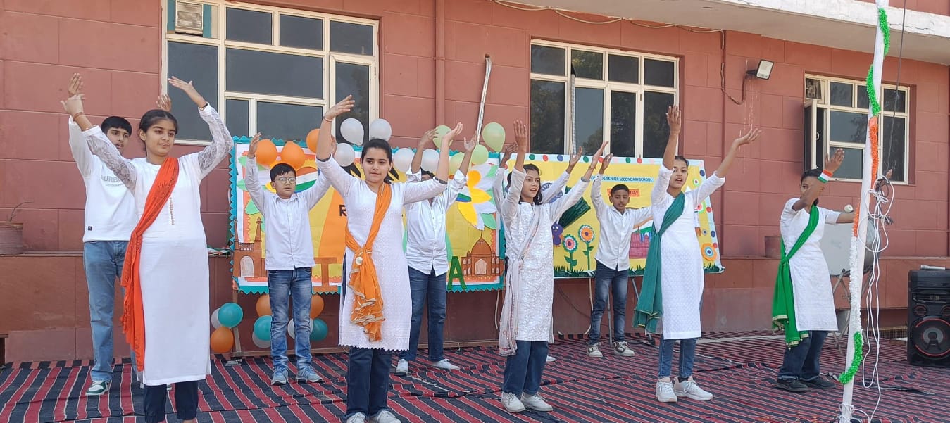 Midfield School Celebrates 76th Republic Day with Patriotism and Fervor