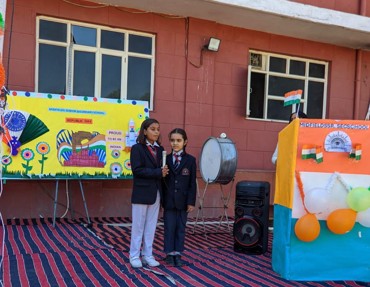 Midfield School Celebrates 76th Republic Day with Patriotism and Fervor